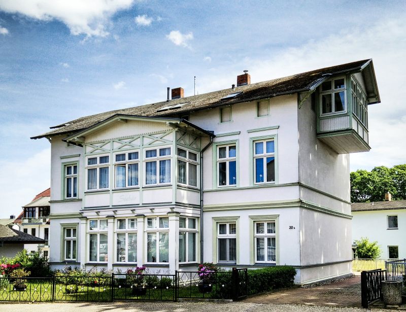 Haus Seeb&auml;r &ndash; Seitenansicht
